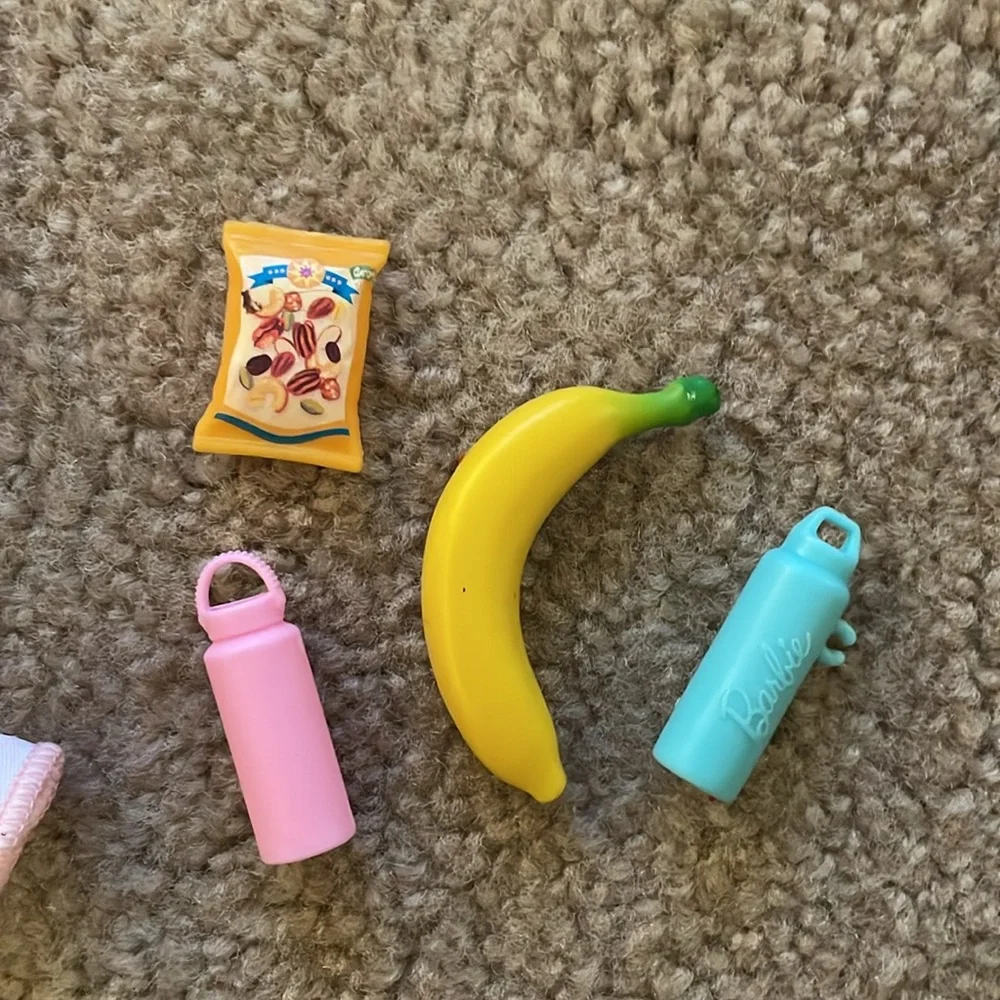 Barbie Gymnastics Accessories - Thirteen Pieces - Picture 8 of 10